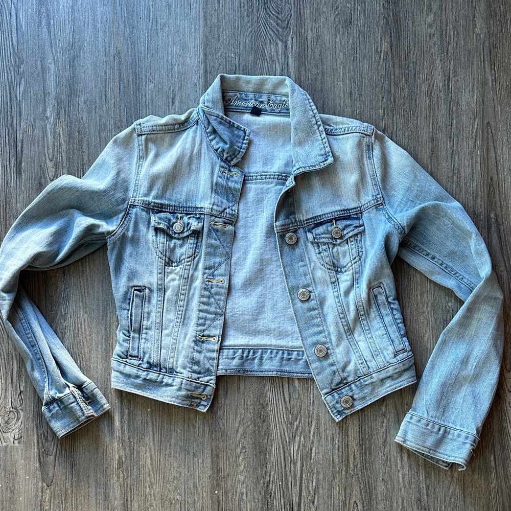 American Eagle Outfitters Light Blue Denim Jacket
